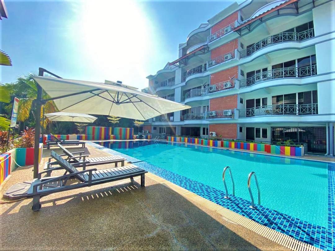 Perdana Serviced Apartment & Resorts Padang Mat Sirat Dış mekan fotoğraf