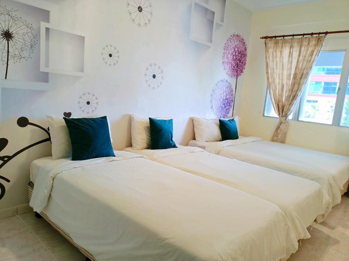 Perdana Serviced Apartment & Resorts Padang Mat Sirat Dış mekan fotoğraf