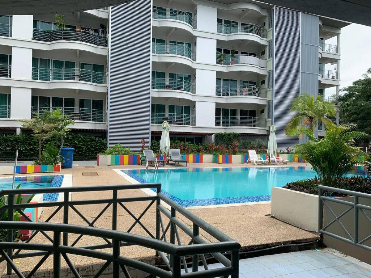 Perdana Serviced Apartment & Resorts Padang Mat Sirat Dış mekan fotoğraf