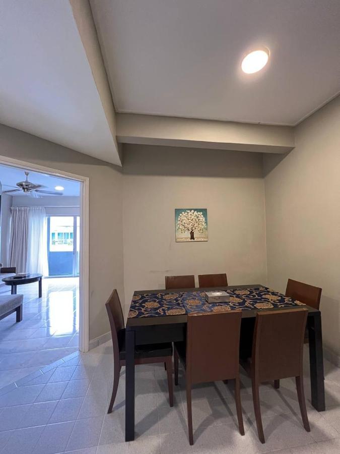 Perdana Serviced Apartment & Resorts Padang Mat Sirat Dış mekan fotoğraf