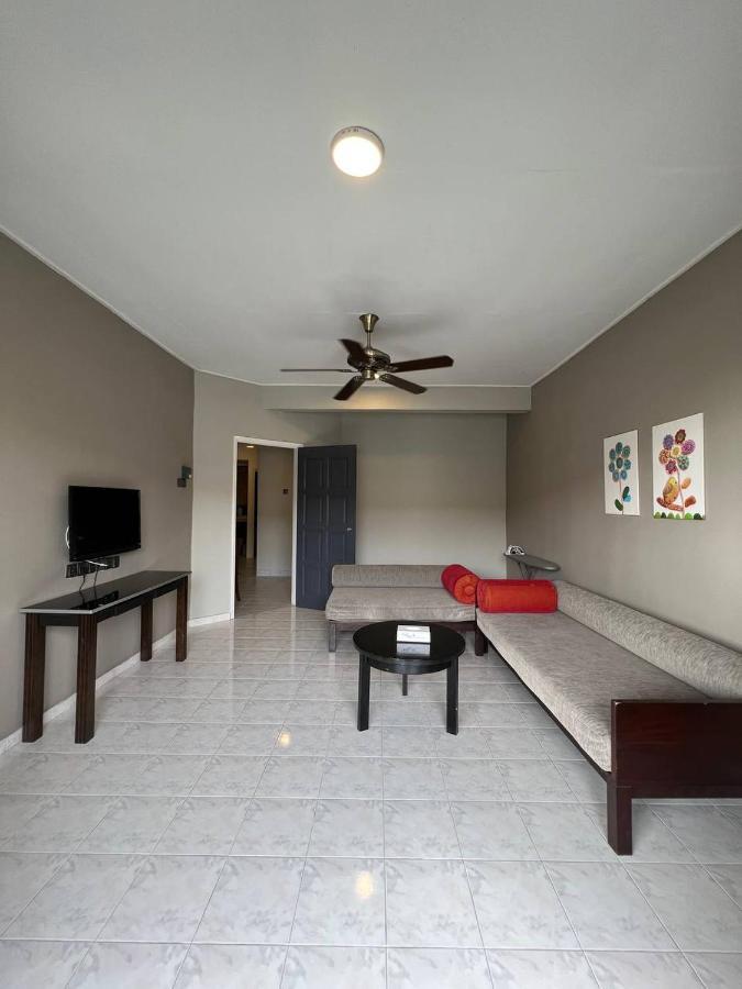 Perdana Serviced Apartment & Resorts Padang Mat Sirat Dış mekan fotoğraf