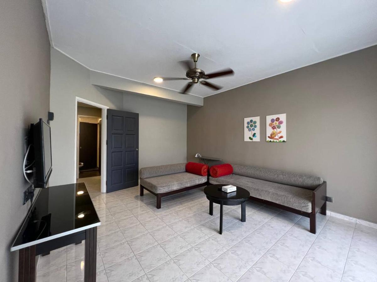 Perdana Serviced Apartment & Resorts Padang Mat Sirat Dış mekan fotoğraf