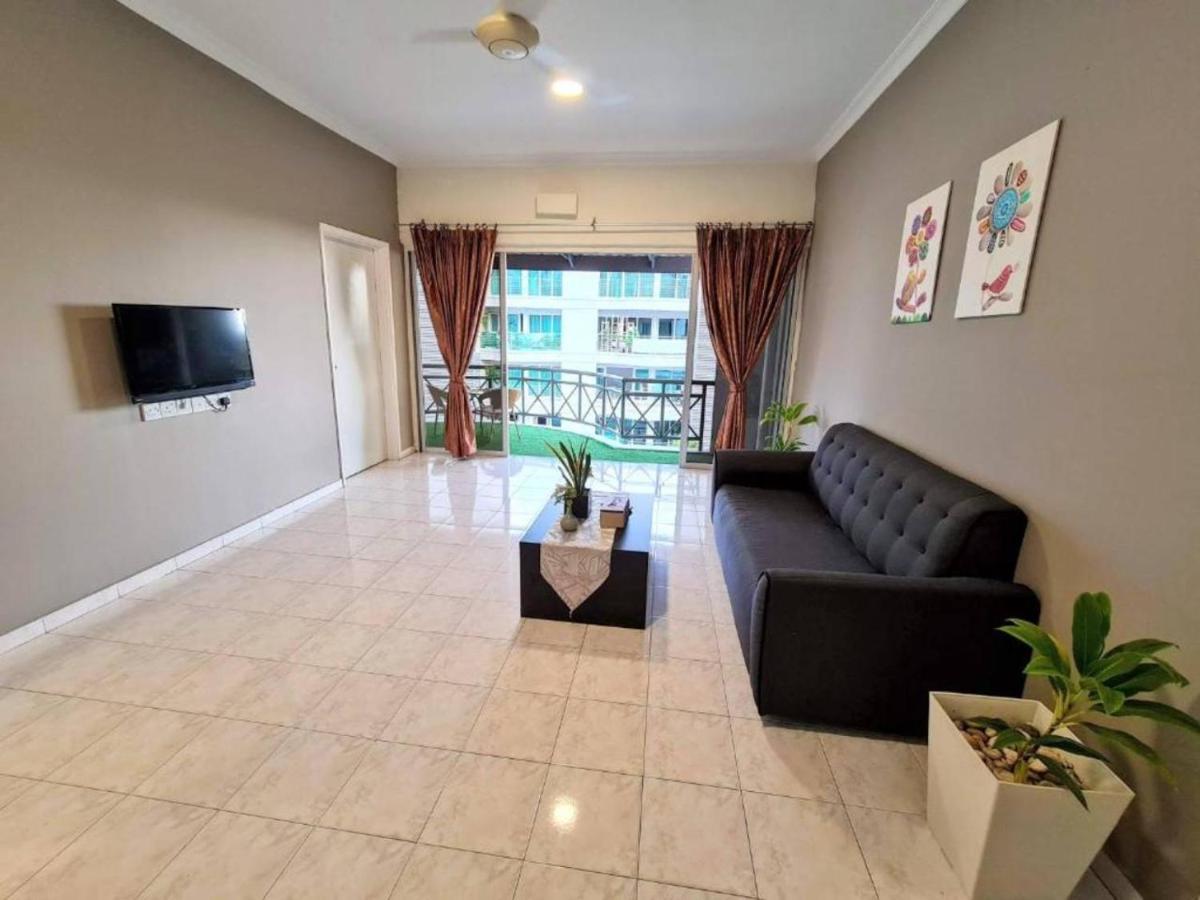 Perdana Serviced Apartment & Resorts Padang Mat Sirat Dış mekan fotoğraf